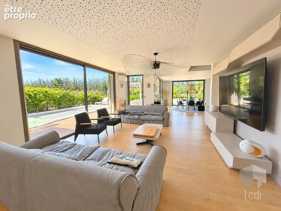 MONTELIMAR, maison de 195 m2, 4 chambres - photo 6