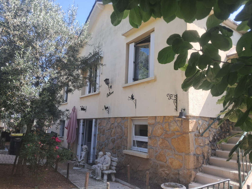 Maison à ARNAC-POMPADOUR