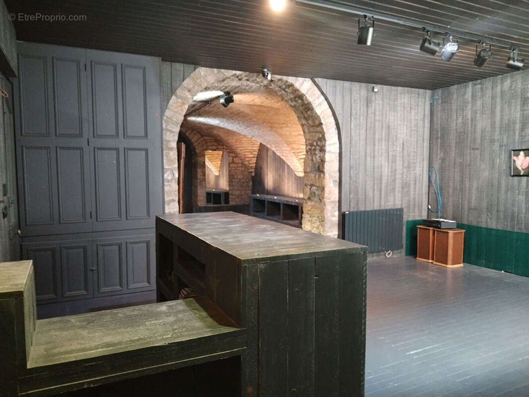 Commerce à SALINS-LES-BAINS