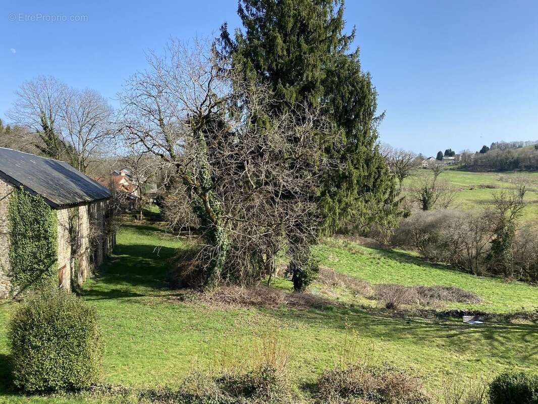 Maison à SAINT-AMAND-LE-PETIT