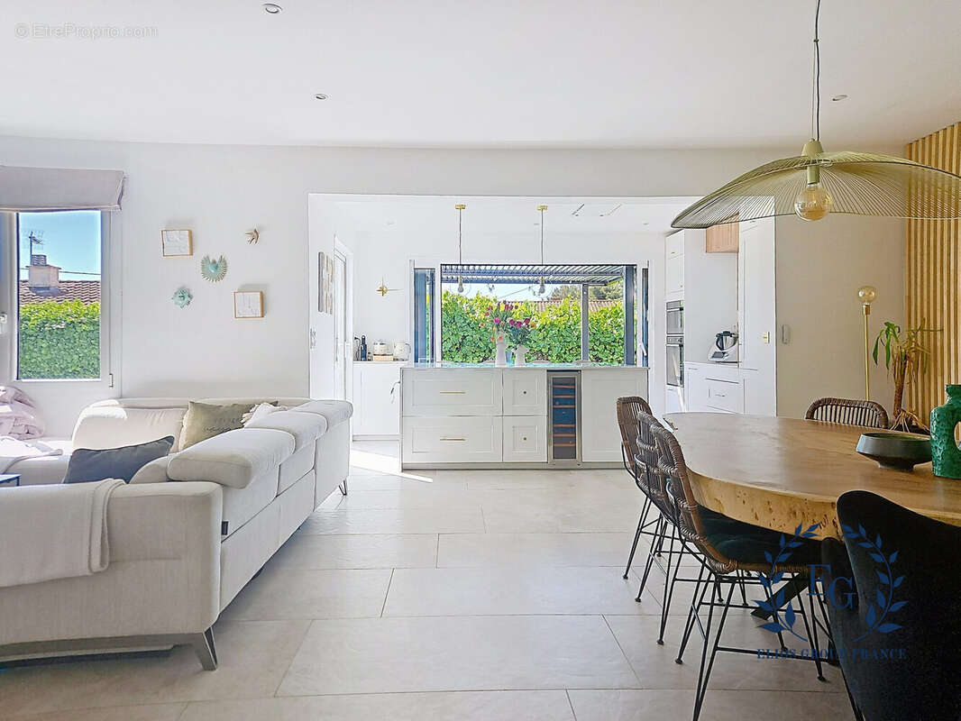 Maison à SIX-FOURS-LES-PLAGES