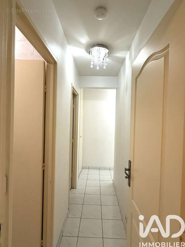 Photo 9 - Appartement à AUBERVILLIERS