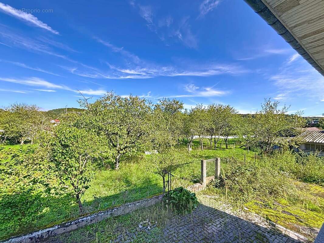 Maison à NEUREY-EN-VAUX