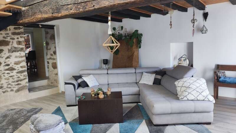 Maison à LA FORET-SUR-SEVRE