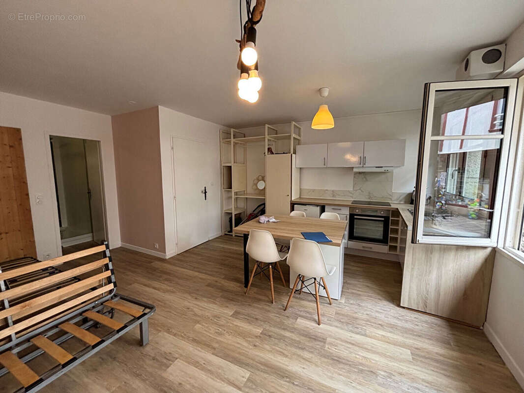 AURAY, hyper centre - STUDIO 30 m² - photo 5