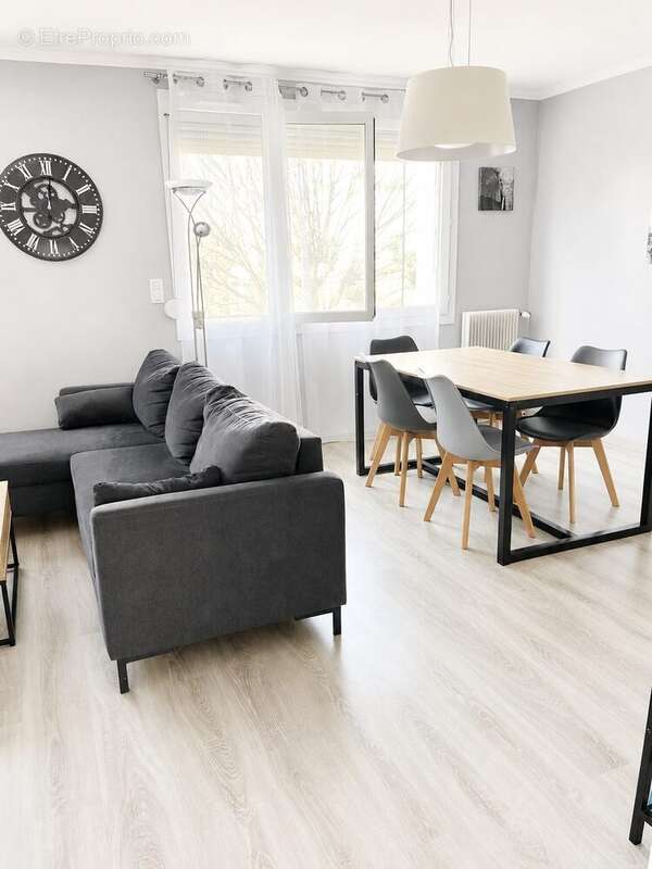 Appartement à HOUILLES