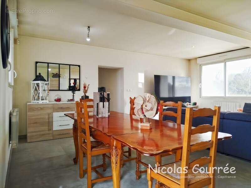 Maison à vendre 8 pièces SAINT VINCENT LA CHATRE (79) - photo 5