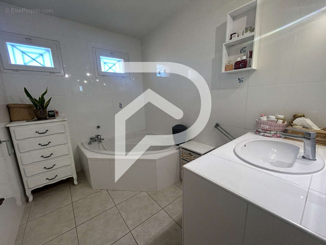 Maison à AIGUES-MORTES