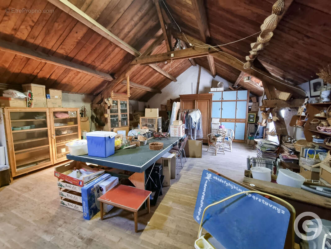 Maison à DUN-LES-PLACES