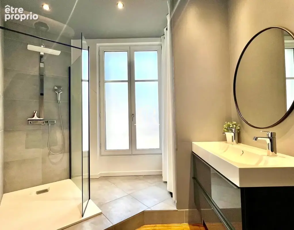 Appartement T4 de Standing - 93 m2 - Vichy - photo 12