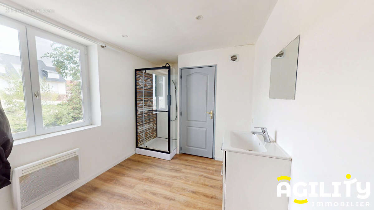 Appartement 78 m² à Saint-Amand-Les-Eaux  - photo 9
