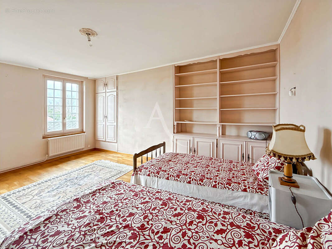 Maison à ETREPAGNY