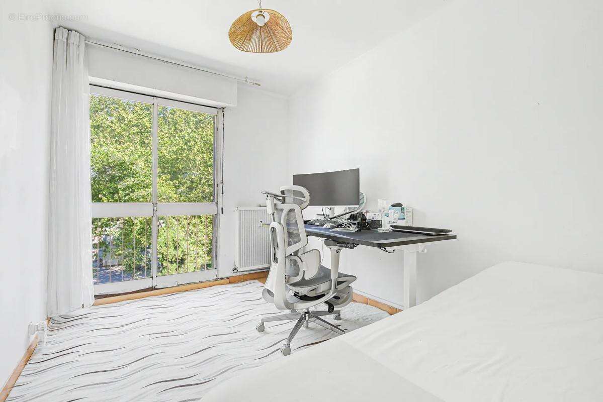 Appartement de 4 pièces de 77 m² à Avignon - photo 10