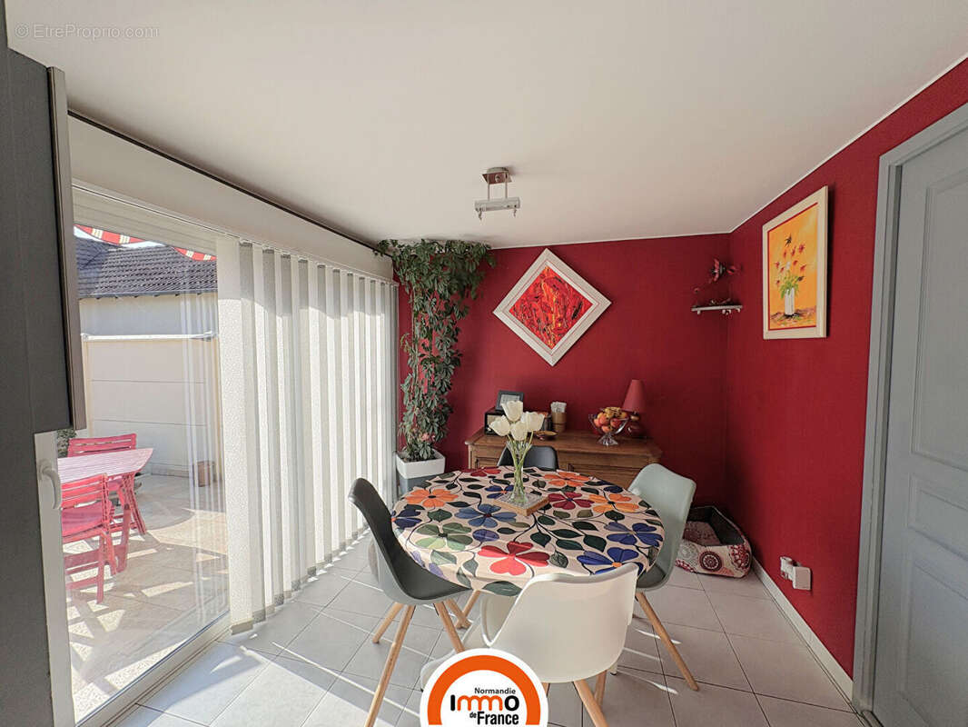 Maison à LA BONNEVILLE-SUR-ITON