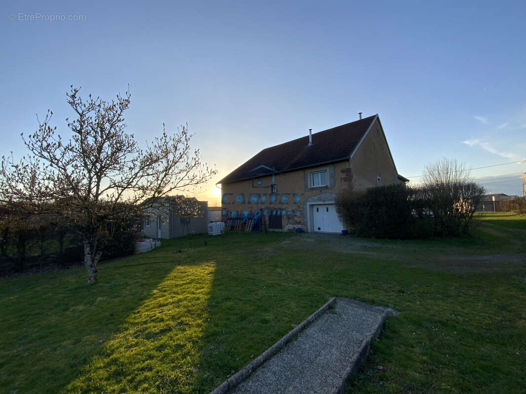 Maison à ANDORNAY