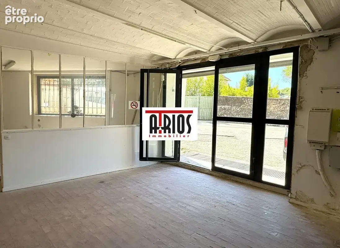 Commerce 420 m² à vendre à Toulon (83000) - photo 2