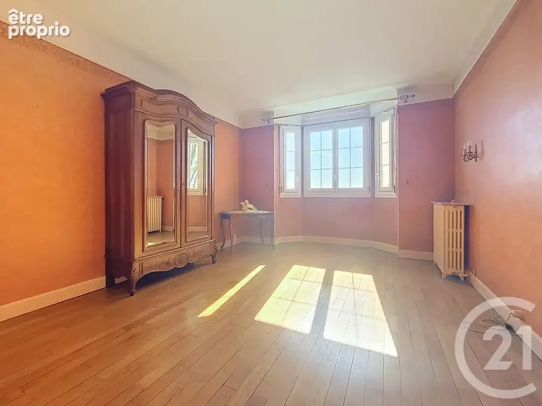 Maison 7 pièces 210 m² à vendre à Montereau-Fault-Yonne (77130) - photo 16