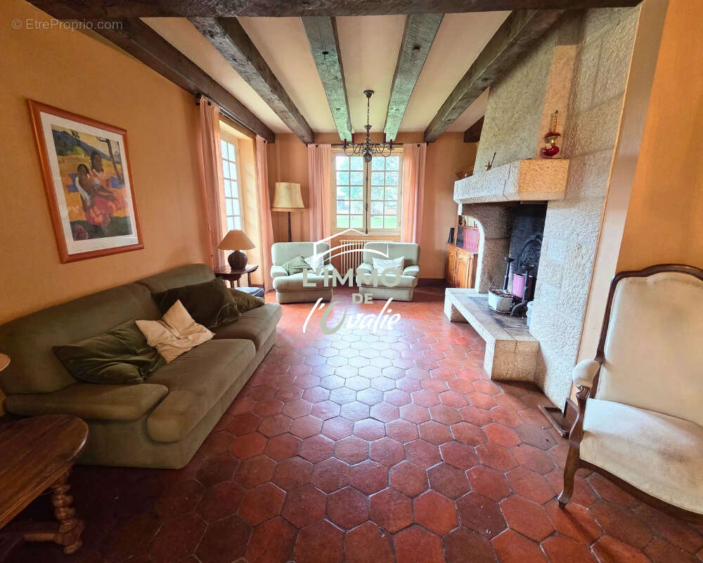 Maison à SAINT-MICHEL-LOUBEJOU