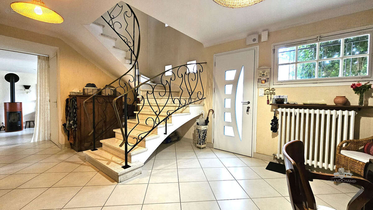 Maison à LA CHAPELLE-SUR-ERDRE