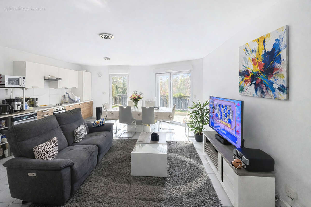 Appartement à BONNE