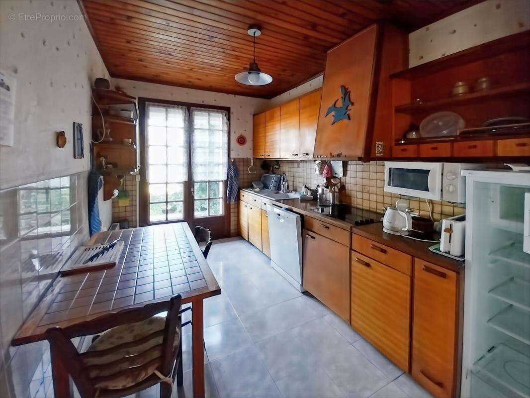 Maison à POMEROLS