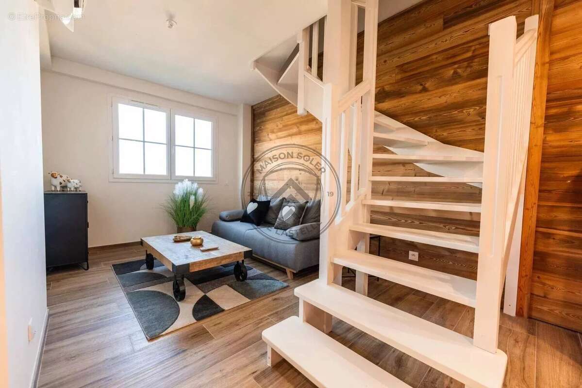 Maison à LES ANGLES