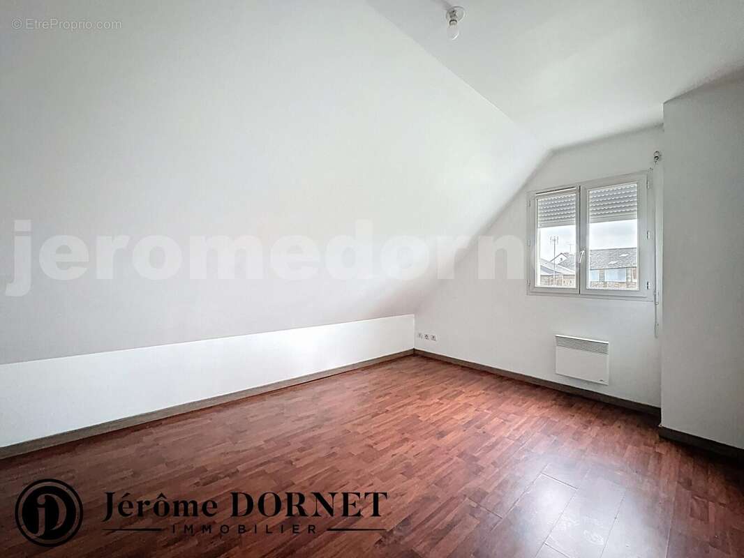 noirt_00009 - Maison à POIX-DE-PICARDIE