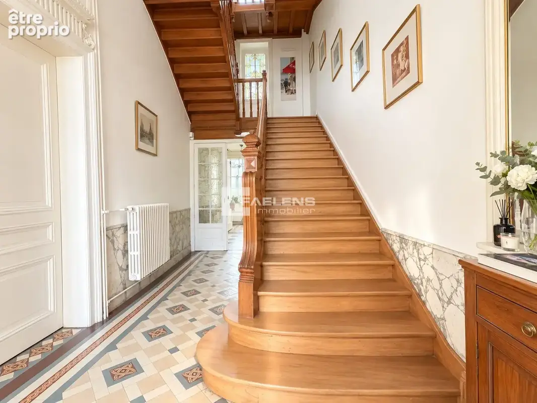 Maison 7 pièces 289 m² à vendre à Lille (59000) - photo 3