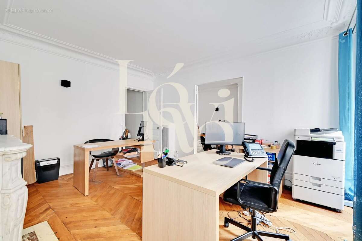 Commerce à PARIS-17E