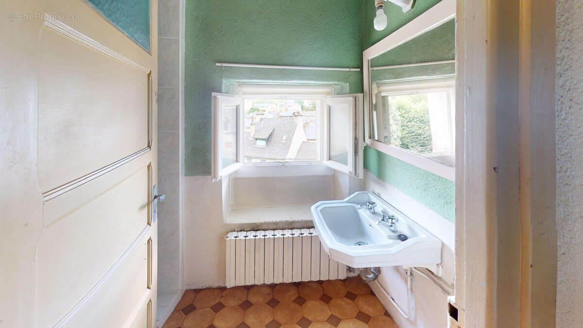 Maison à LE MONASTERE