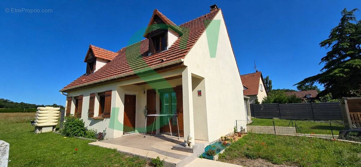 Maison à CHARS