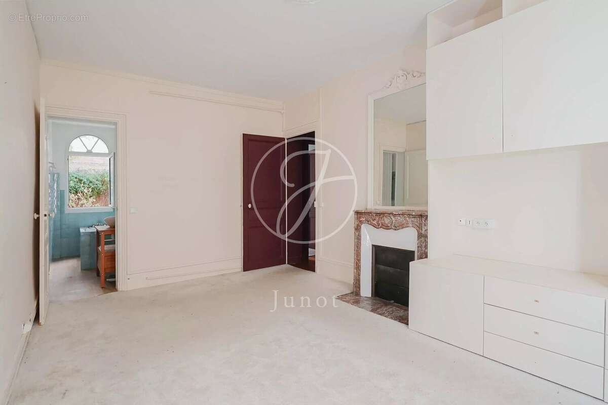 Appartement à PARIS-9E