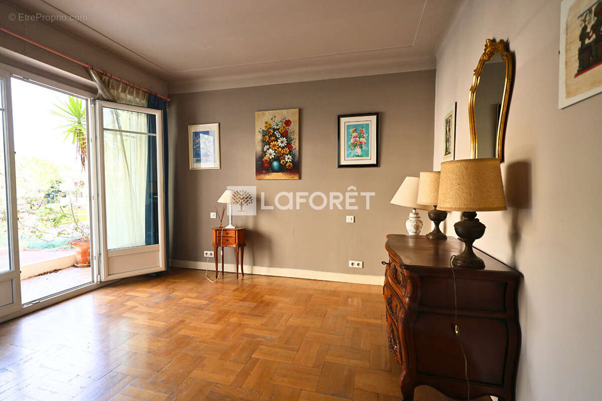 Appartement à LE CANNET