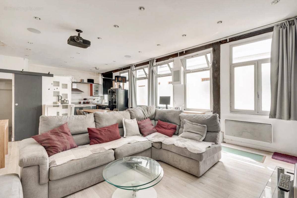 Appartement à PARIS-11E