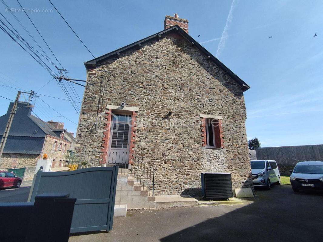 Maison à MARTIGNE-FERCHAUD