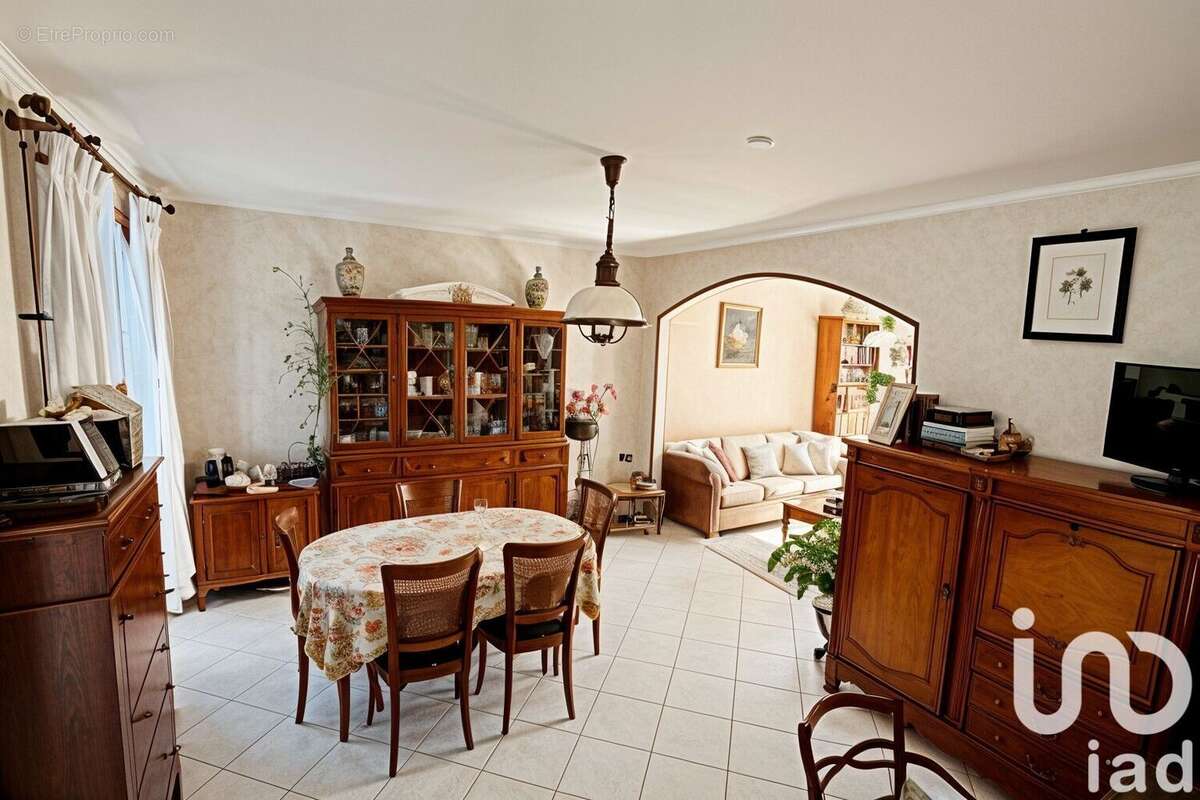 Photo 3 - Maison à LIVRY-GARGAN