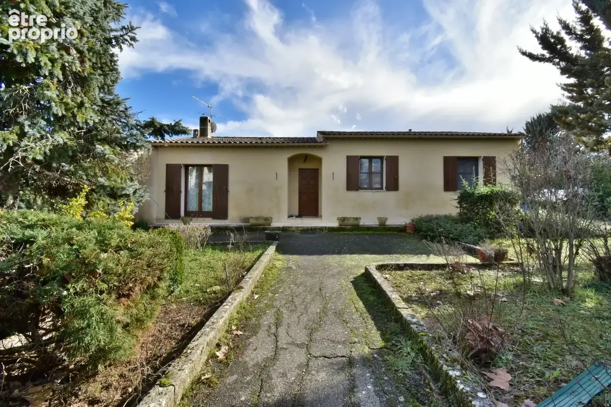 VILLA de plain-pied de 143 m² avec piscine sur 1 378 m² de terrain clos - photo 5