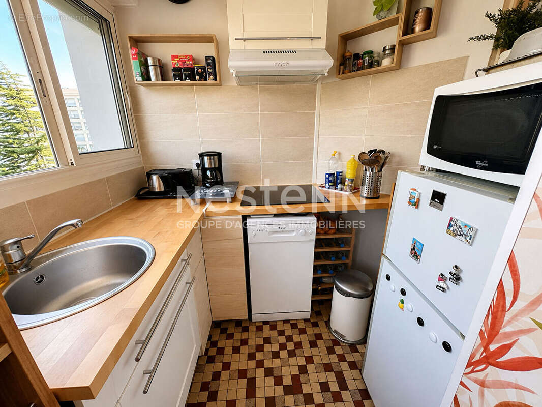 Exclusivite  fabron - beau studio - vue mer - parcs - a deux pas de la promande des anglais - photo 4