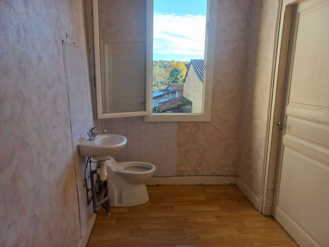 Maison à TRIE-SUR-BAISE