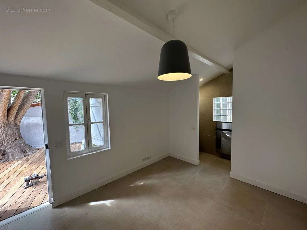 RARE - Magnifique maison de ville individuelle idéalement située - photo 6