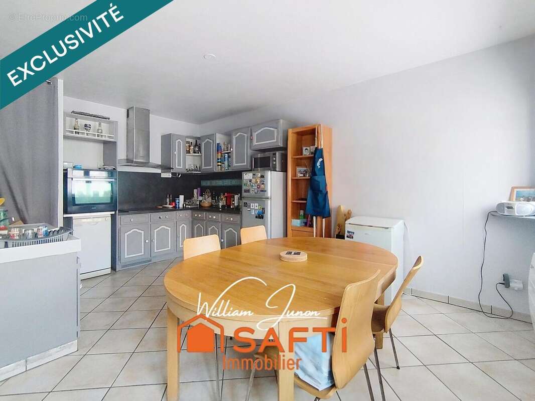 Appartement 75 m² à Saint-Etienne  - photo 2