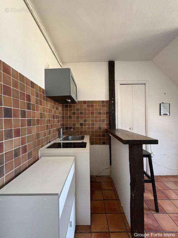 Appartement à PARIS-1E