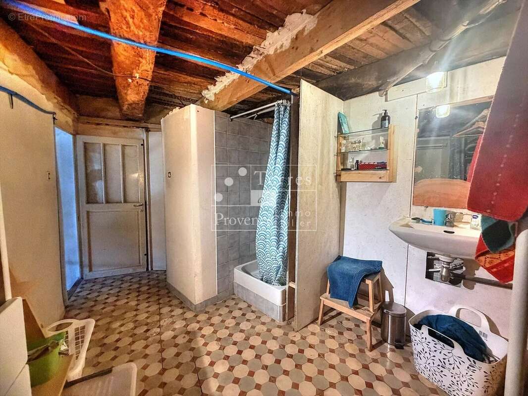 Maison de village à rénover au cœur de Roumoules - photo 6