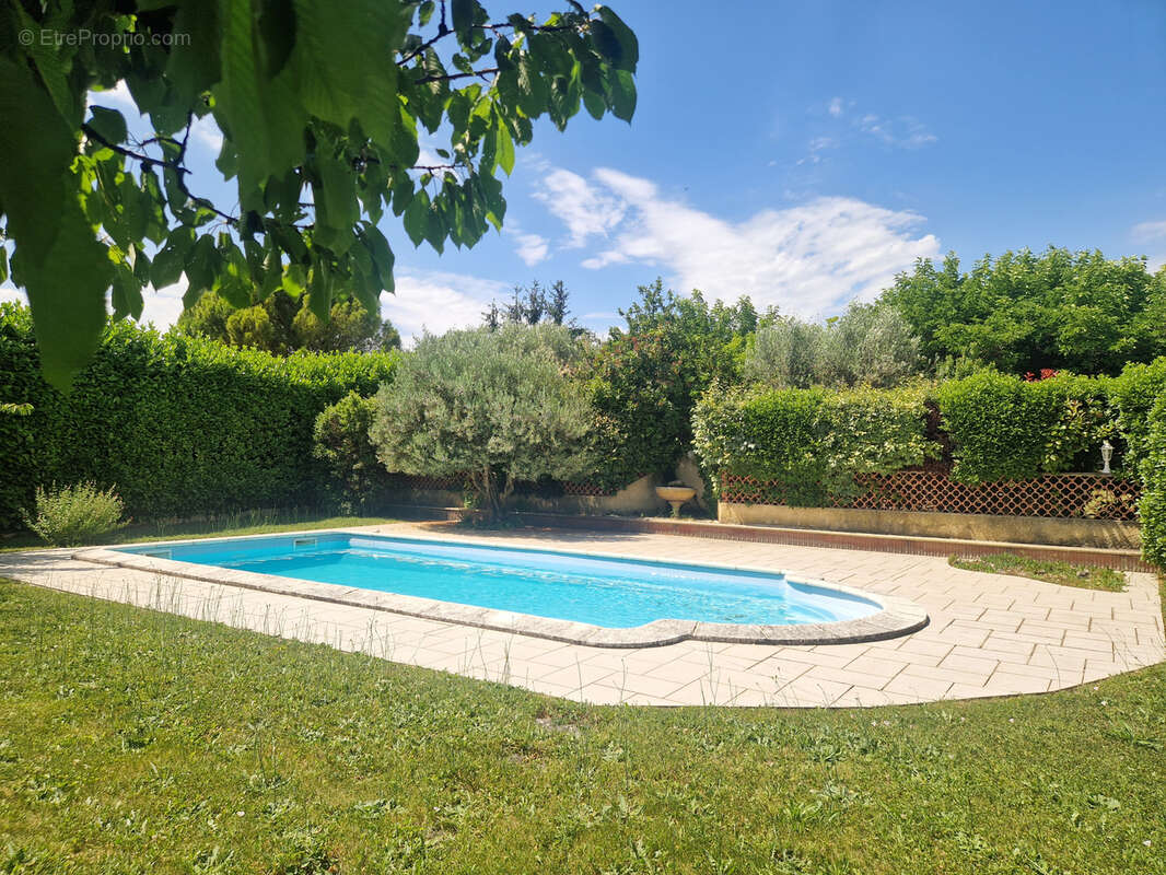 Villa hors lotissement, au calme. - photo 2