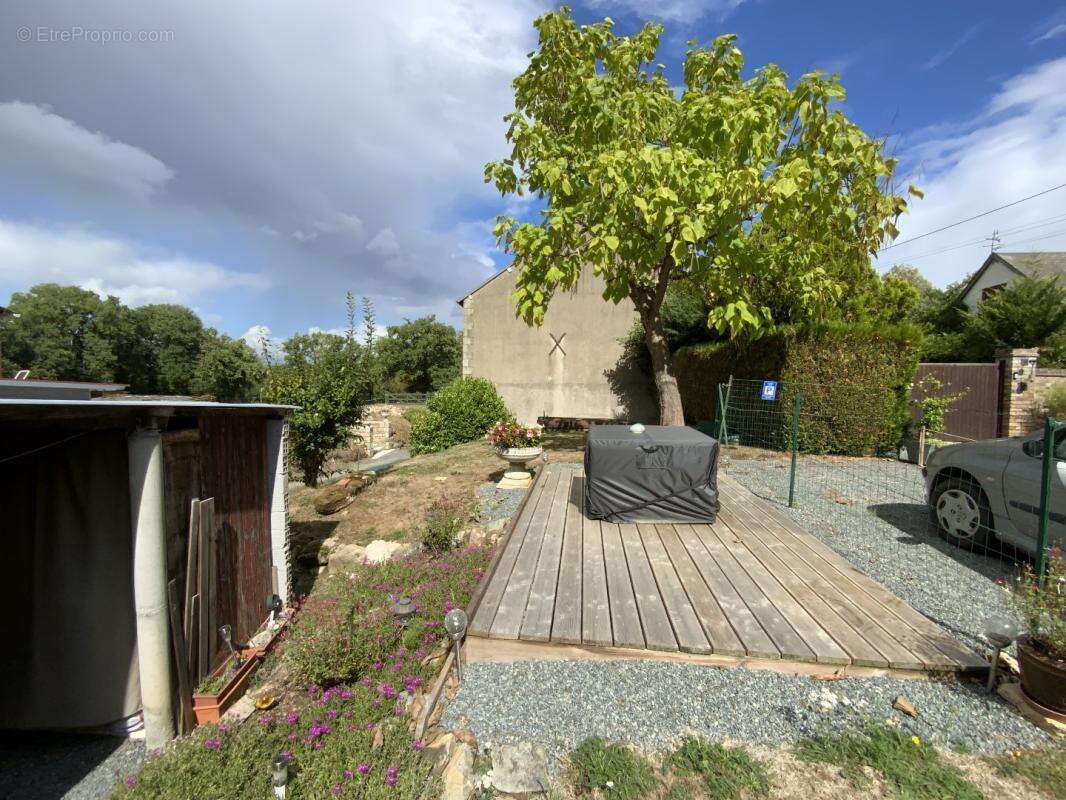 Maison à SAINT-DIZIER-LES-DOMAINES