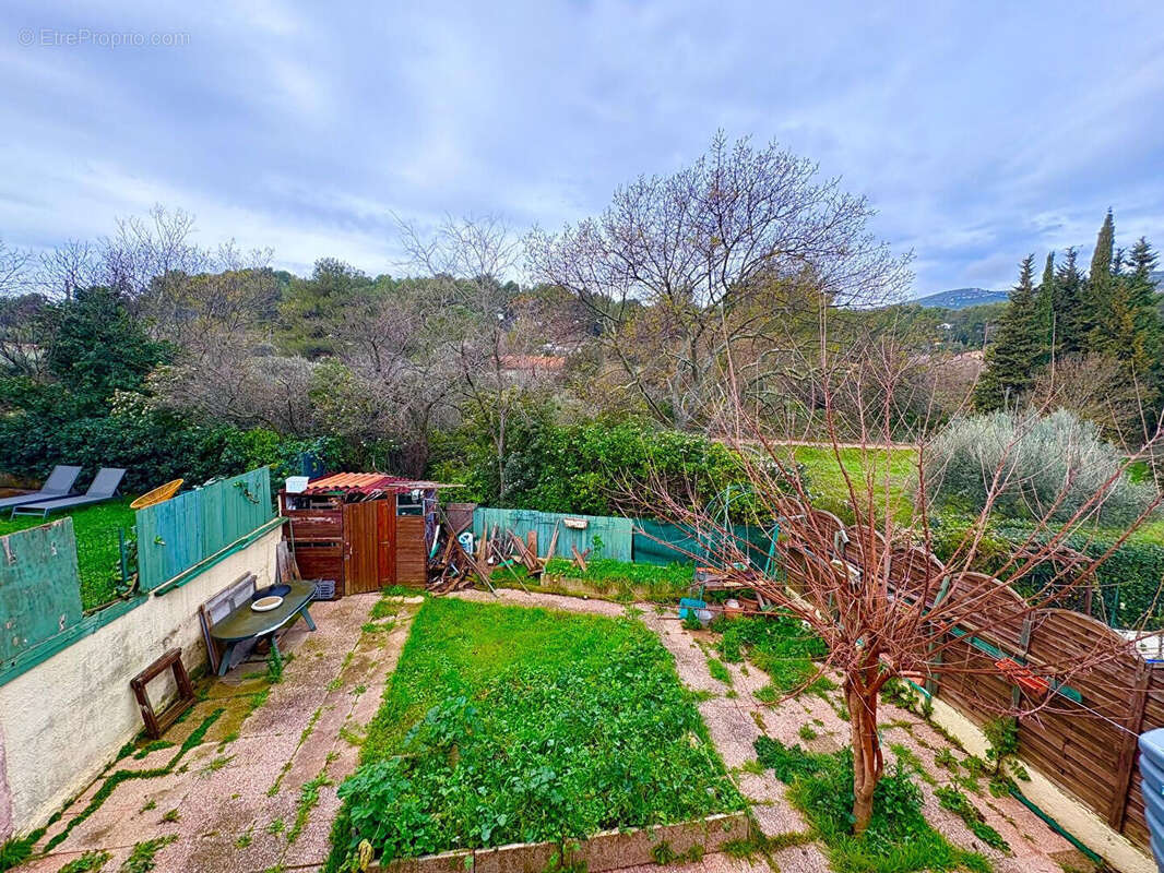 Maison à ROQUEVAIRE