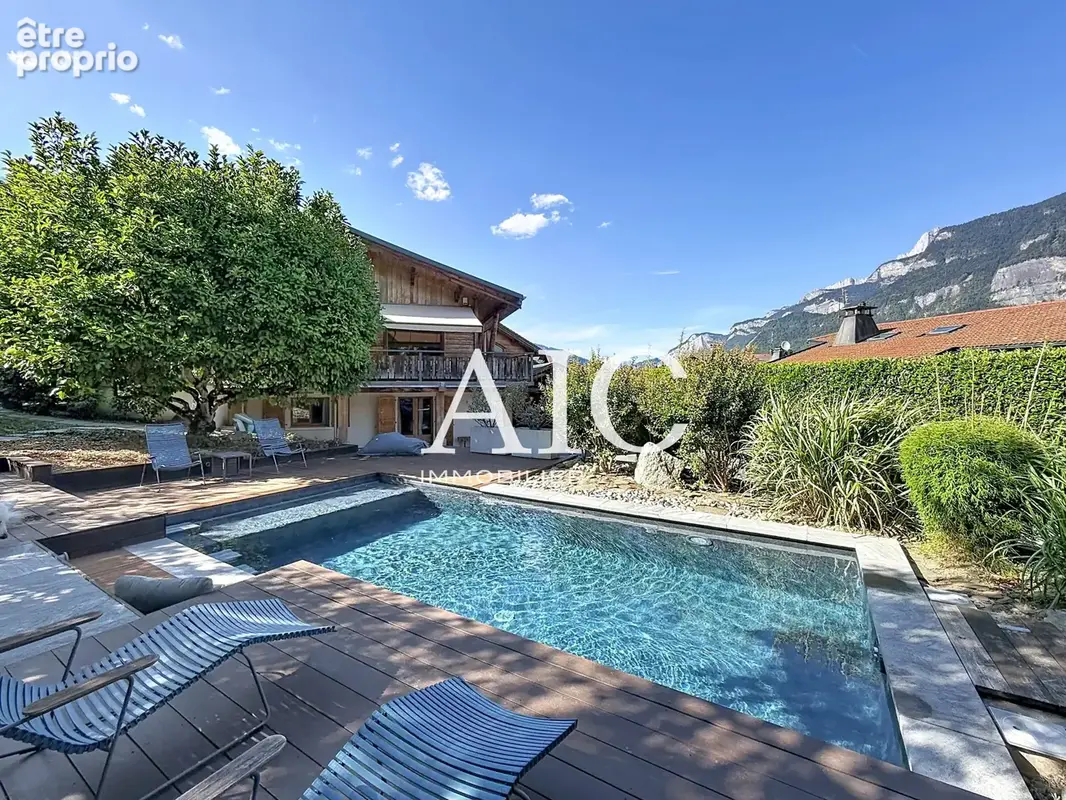 Chalet de caractère avec piscine et vue panoramique sur le Mont-Blanc - photo 17