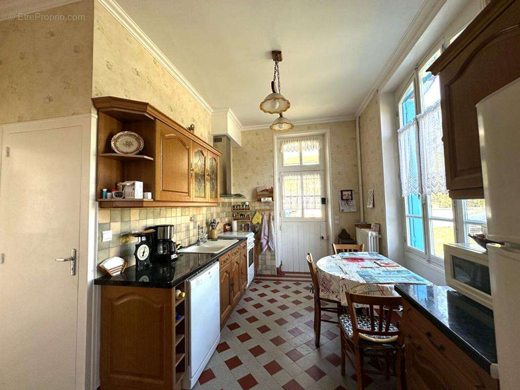 Charmante maison des années 50 situé à Veuil - photo 4