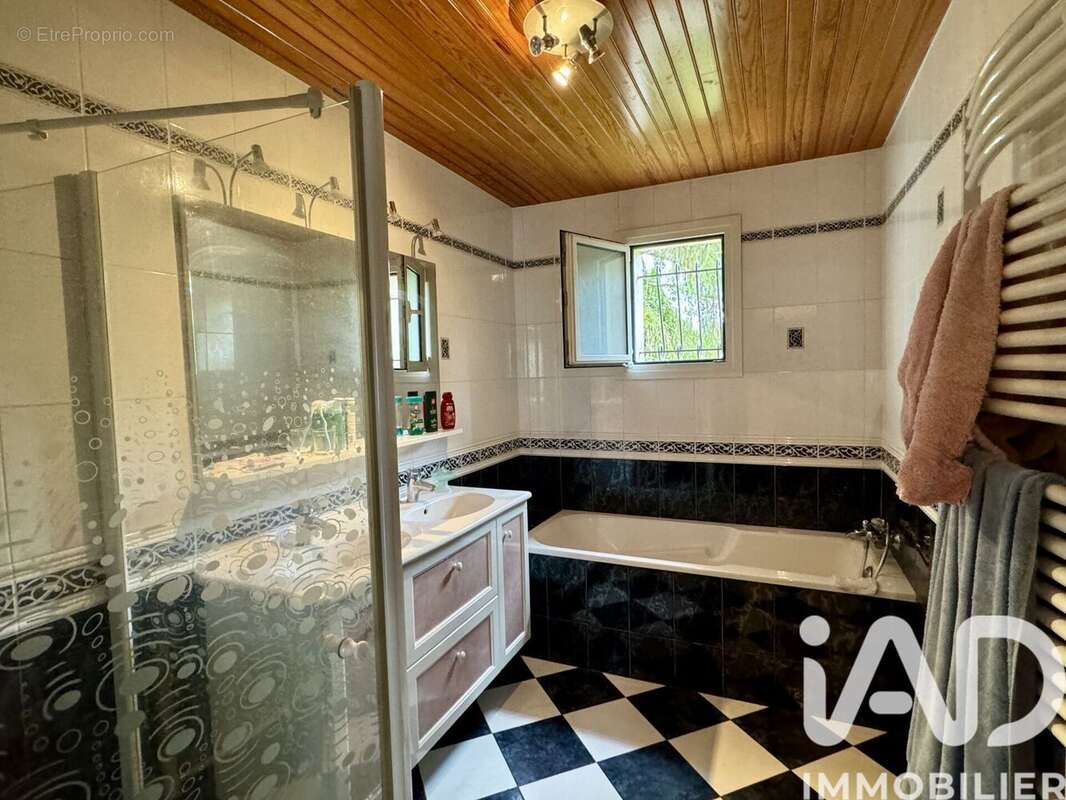 Photo 6 - Maison à MONTBOYER