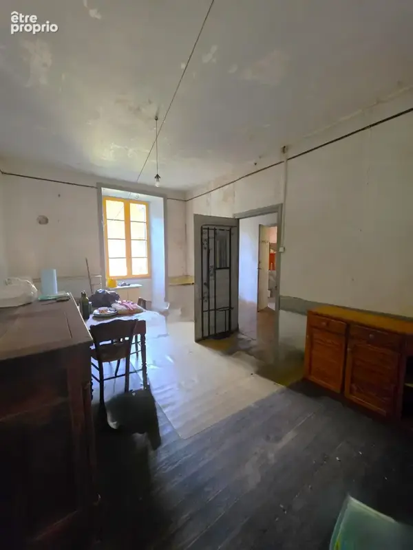 Maison en pierre de 250 m2 avec jardinet - VERNOUX EN VIVARAIS - photo 8